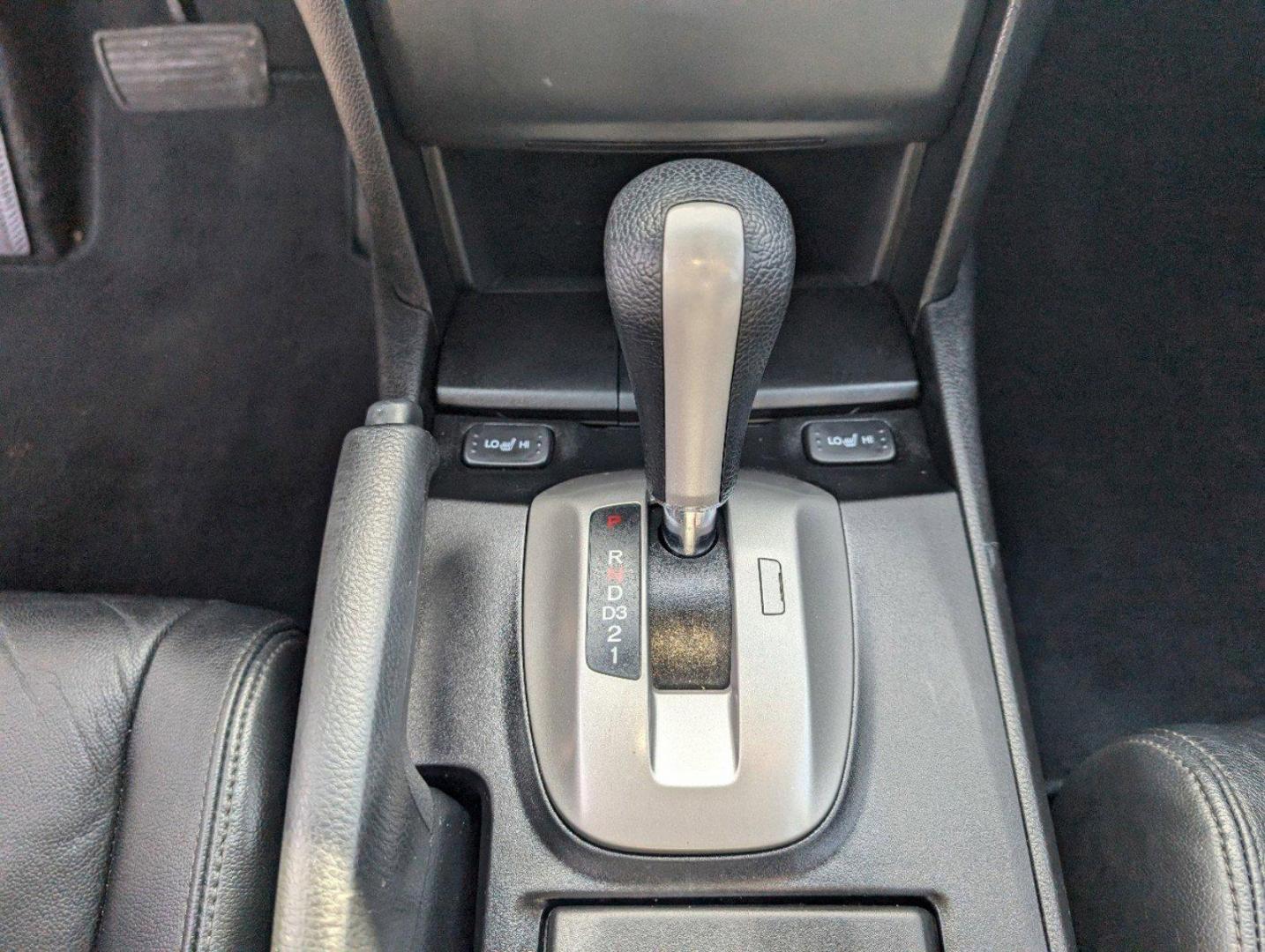 2010 Honda Accord Sdn EX-L (1HGCP2F83AA) with an Gas I4 2.4L/144 engine, 5-Speed Automatic transmission, located at 7000 Northlake Connector, Columbus, GA, 31904, (706) 987-8085, 32.524975, -84.978134 - 2010 Honda Accord Sdn EX-L - Photo#14