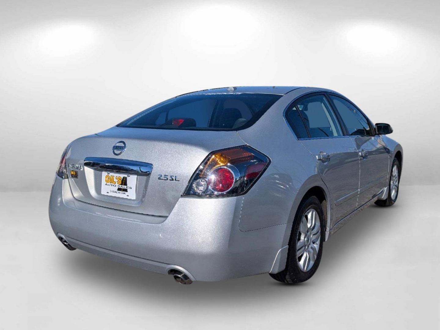 2010 /Charcoal Nissan Altima 2.5 SL (1N4AL2AP2AN) with an Gas I4 2.5L/ engine, 1-Speed Continuously Variable transmission, located at 5115 14th Ave., Columbus, GA, 31904, (706) 323-0345, 32.511494, -84.971046 - 2010 Nissan Altima 2.5 SL - Photo#4