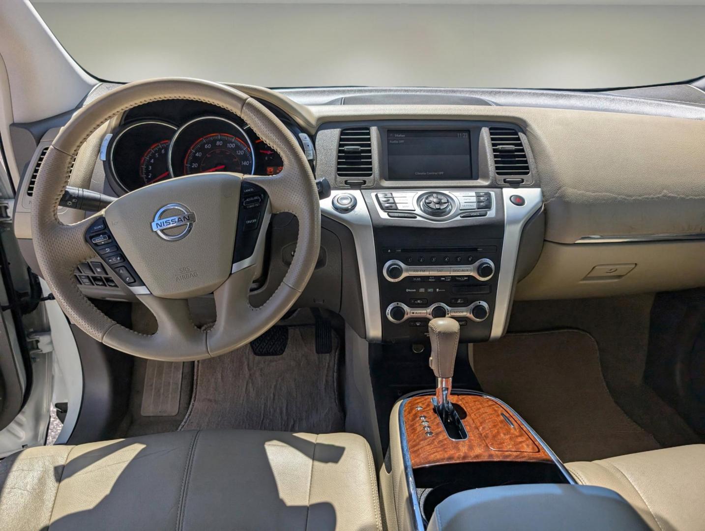 2010 /Beige Nissan Murano LE (JN8AZ1MU6AW) with an Gas V6 3.5L/ engine, 1-Speed Continuously Variable Automatic (CVT) transmission, located at 1430 Gateway Drive, Opelika, AL, 36801, (334) 239-0944, 32.637871, -85.409790 - 2010 Nissan Murano LE - Photo#11