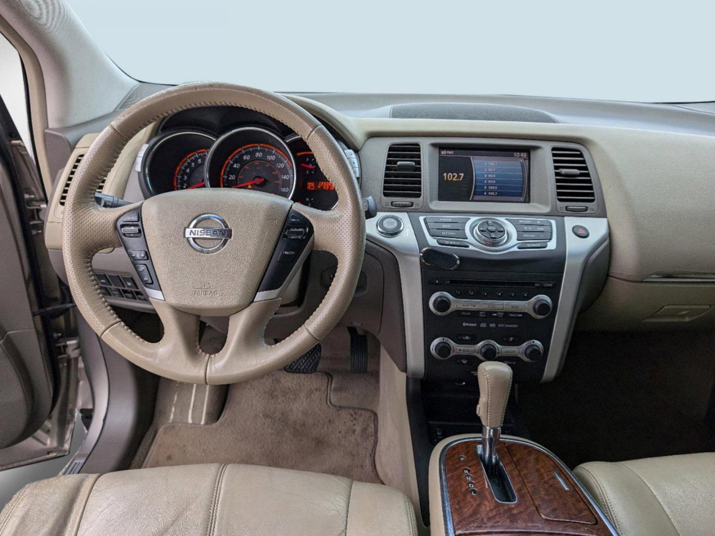 2010 /Beige Nissan Murano LE (JN8AZ1MU1AW) with an Gas V6 3.5L/ engine, 1-Speed Continuously Variable Automatic (CVT) transmission, located at 1430 Gateway Drive, Opelika, AL, 36801, (334) 239-0944, 32.637871, -85.409790 - 2010 Nissan Murano LE - Photo#11