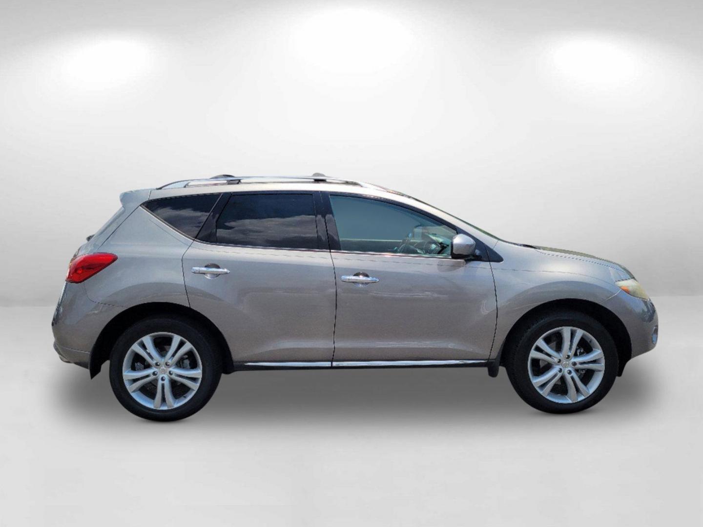 2010 Platinum Graphite /Black Nissan Murano LE (JN8AZ1MUXAW) with an Gas V6 3.5L/ engine, 1-Speed Continuously Variable Automatic (CVT) transmission, located at 521 Old Farm Lane Rd, Prattville, AL, 36066, (334) 325-1505, 32.482460, -86.416367 - 2010 Nissan Murano LE - Photo#3