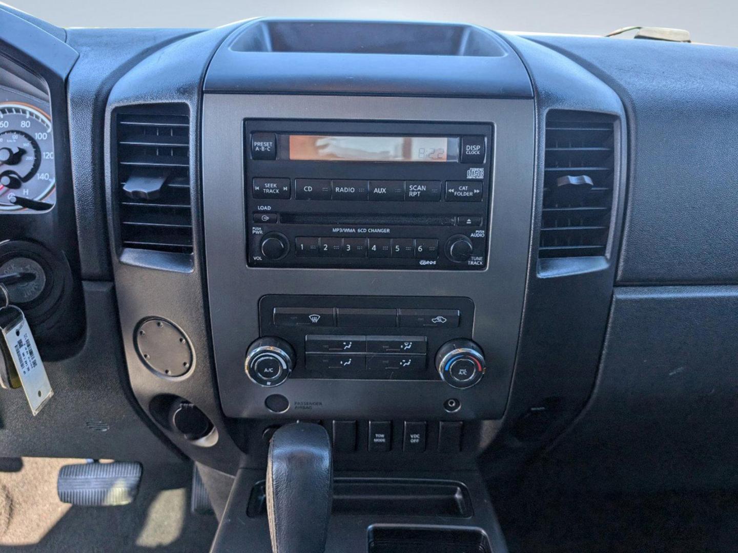 2010 /Charcoal Nissan Titan SE (1N6BA0CA0AN) with an Gas/Ethanol V8 5.6L/ engine, 5-Speed Automatic w/OD transmission, located at 1430 Gateway Drive, Opelika, AL, 36801, (334) 239-0944, 32.637871, -85.409790 - 2010 Nissan Titan SE - Photo#12