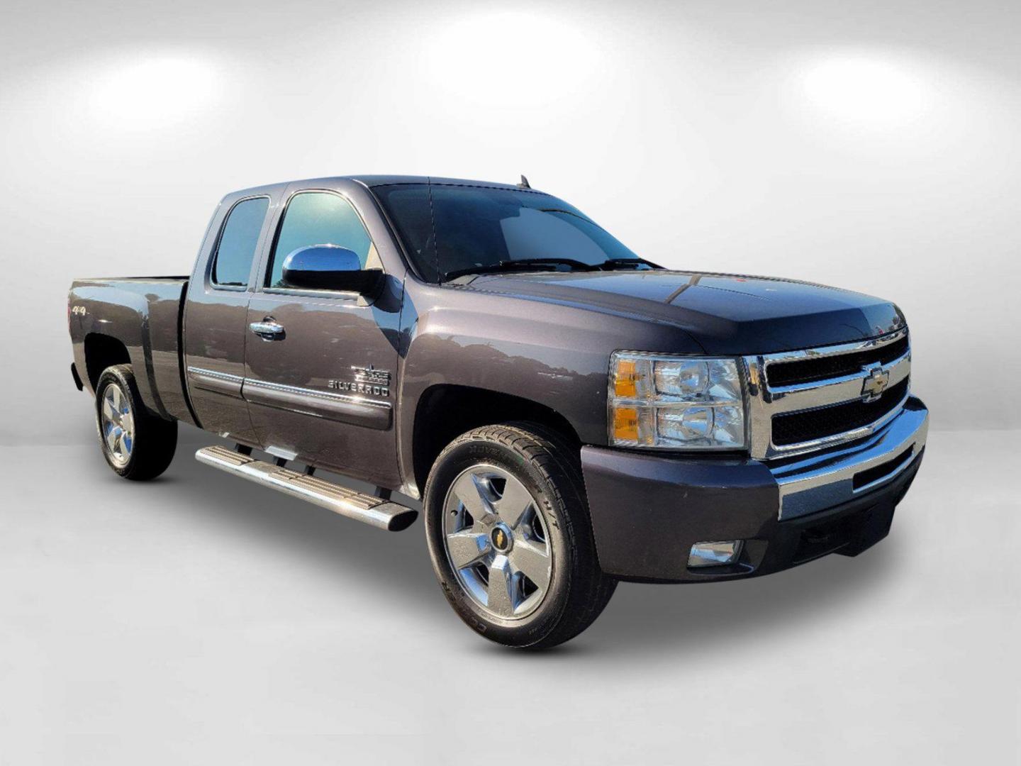 2011 Taupe Gray Metallic /Ebony Chevrolet Silverado 1500 LT (1GCRKSE30BZ) with an Gas/Ethanol V8 5.3L/323 engine, 6-Speed Automatic transmission, located at 5115 14th Ave., Columbus, GA, 31904, (706) 323-0345, 32.511494, -84.971046 - 2011 Chevrolet Silverado 1500 LT - Photo#2