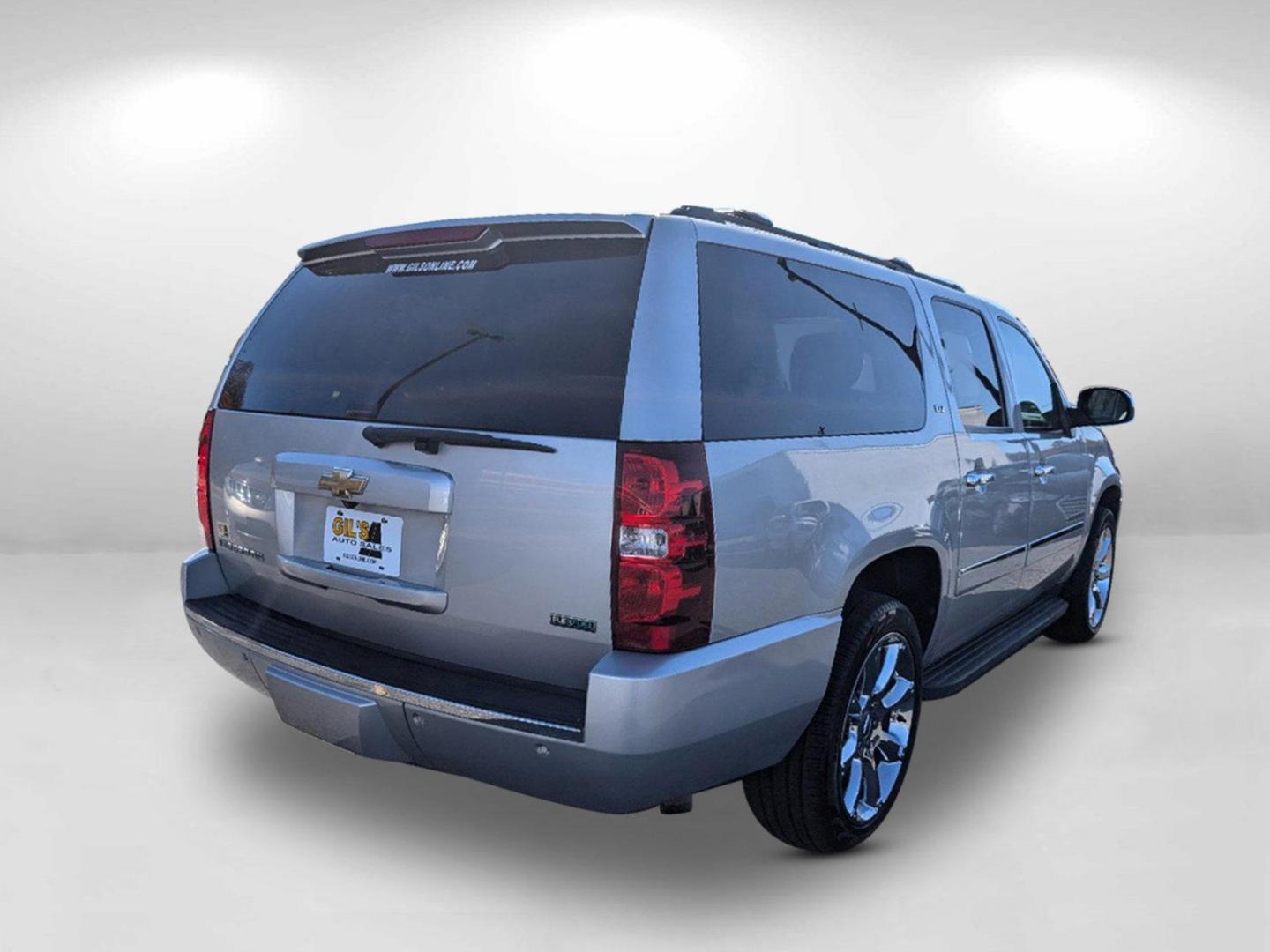 2011 /Light Titanium/Dark Titanium Chevrolet Suburban LTZ (1GNSKKE39BR) with an Gas/Ethanol V8 5.3L/323 engine, 6-Speed Automatic w/OD transmission, located at 3959 U.S. 80 W, Phenix City, AL, 36870, (334) 297-4885, 32.469296, -85.135185 - 2011 Chevrolet Suburban LTZ - Photo#8