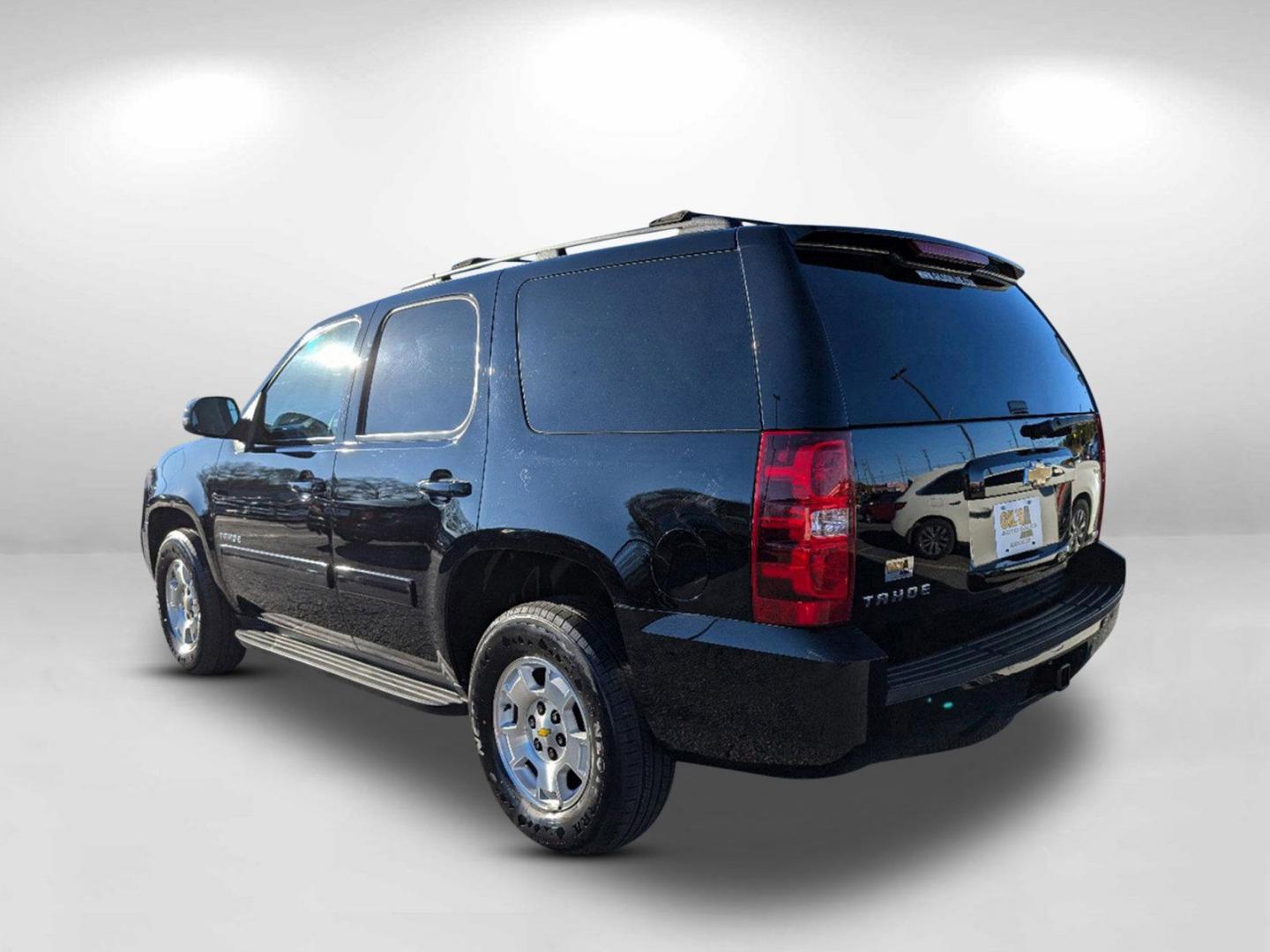 2011 /Ebony Chevrolet Tahoe LS (1GNSCAE02BR) with an Gas/Ethanol V8 5.3L/323 engine, 6-Speed Automatic w/OD transmission, located at 5115 14th Ave., Columbus, GA, 31904, (706) 323-0345, 32.511494, -84.971046 - 2011 Chevrolet Tahoe LS - Photo#6