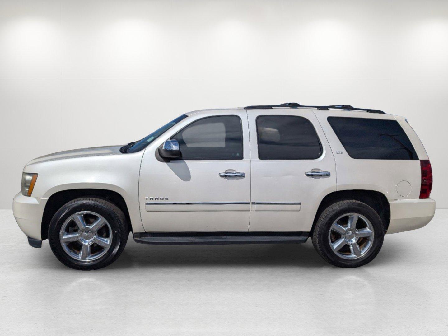 2011 /Ebony Chevrolet Tahoe LTZ (1GNSCCE09BR) with an Gas/Ethanol V8 5.3L/323 engine, 6-Speed Automatic w/OD transmission, located at 5115 14th Ave., Columbus, GA, 31904, (706) 323-0345, 32.511494, -84.971046 - 2011 Chevrolet Tahoe LTZ - Photo#7