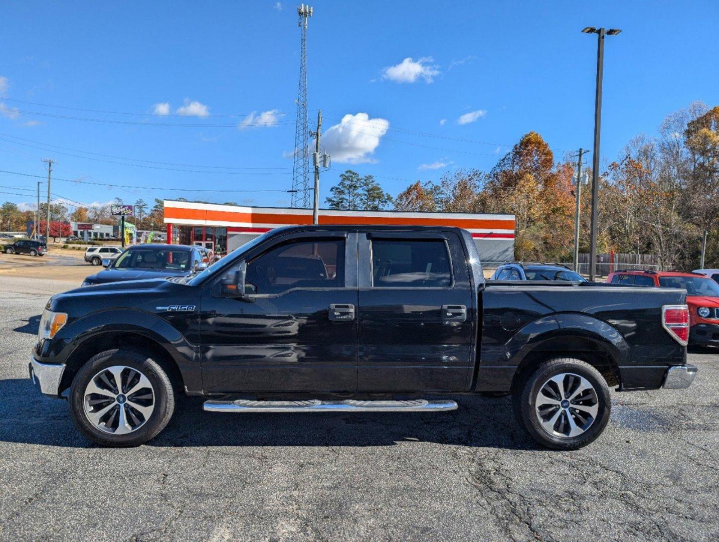 2011 Ford F-150 XLT (1FTEW1CM9BF) with an Gas/Ethanol V6 3.7/227 engine, 6-Speed Automatic transmission, located at 3959 U.S. 80 W, Phenix City, AL, 36870, (334) 297-4885, 32.469296, -85.135185 - 2011 Ford F-150 XLT - Photo#7