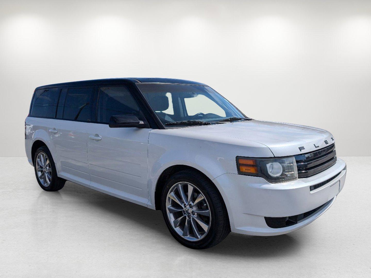 2011 White Ford Flex Titanium (2FMGK5DC2BB) with an Gas V6 3.5L/213 engine, 6-Speed Automatic transmission, located at 521 Old Farm Lane Rd, Prattville, AL, 36066, (334) 325-1505, 32.482460, -86.416367 - 2011 Ford Flex Titanium - Photo#2