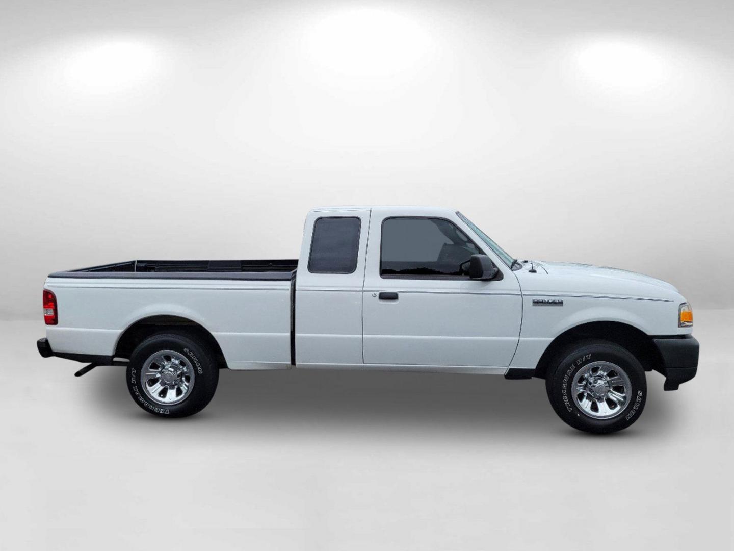 2011 White Ford Ranger XL (1FTKR1ED1BP) with an Gas I4 2.3L/140 engine, located at 1430 Gateway Drive, Opelika, AL, 36801, (334) 239-0944, 32.637871, -85.409790 - 2011 Ford Ranger XL - Photo#3