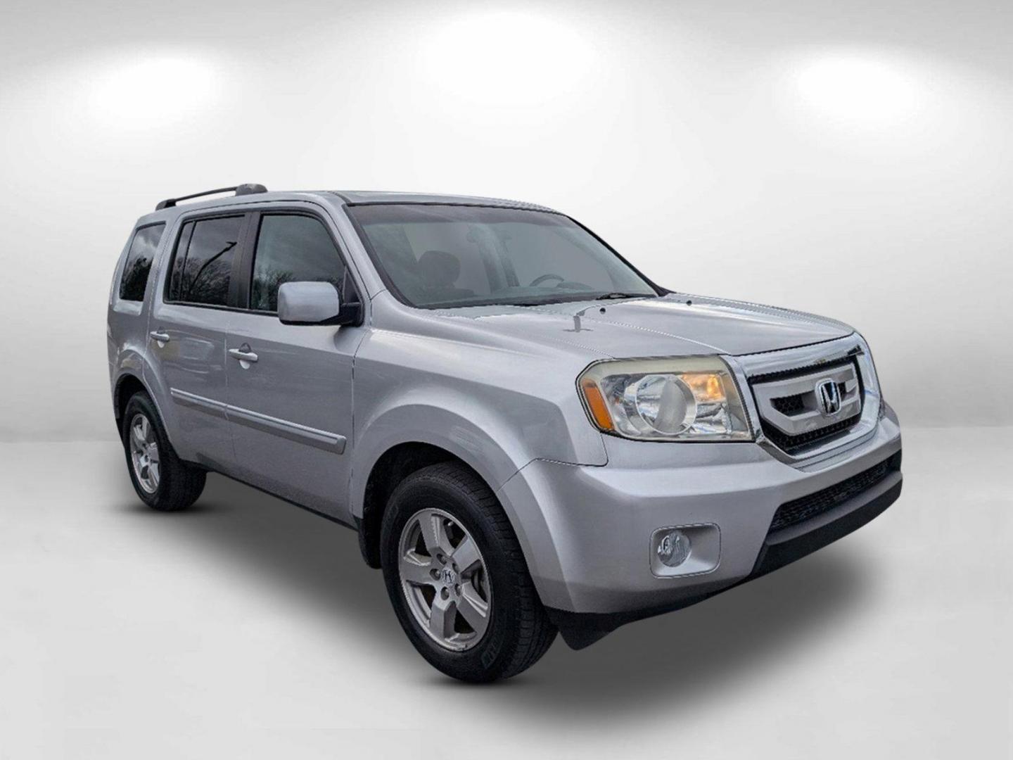 2011 Honda Pilot EX (5FNYF3H40BB) with an Gas V6 3.5L/212 engine, 5-Speed Automatic w/OD transmission, located at 804 22nd Ave, Phenix City, AL, 36870, (334) 297-1860, 32.484749, -85.024475 - 2011 Honda Pilot EX - Photo#2