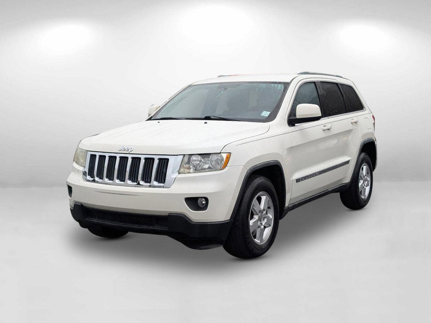 2011 /Black Interior Jeep Grand Cherokee Laredo (1J4RS4GGXBC) with an Gas/Ethanol V6 3.6L/220 engine, 5-Speed Automatic transmission, located at 7000 Northlake Connector, Columbus, GA, 31904, (706) 987-8085, 32.524975, -84.978134 - 2011 Jeep Grand Cherokee Laredo - Photo#0