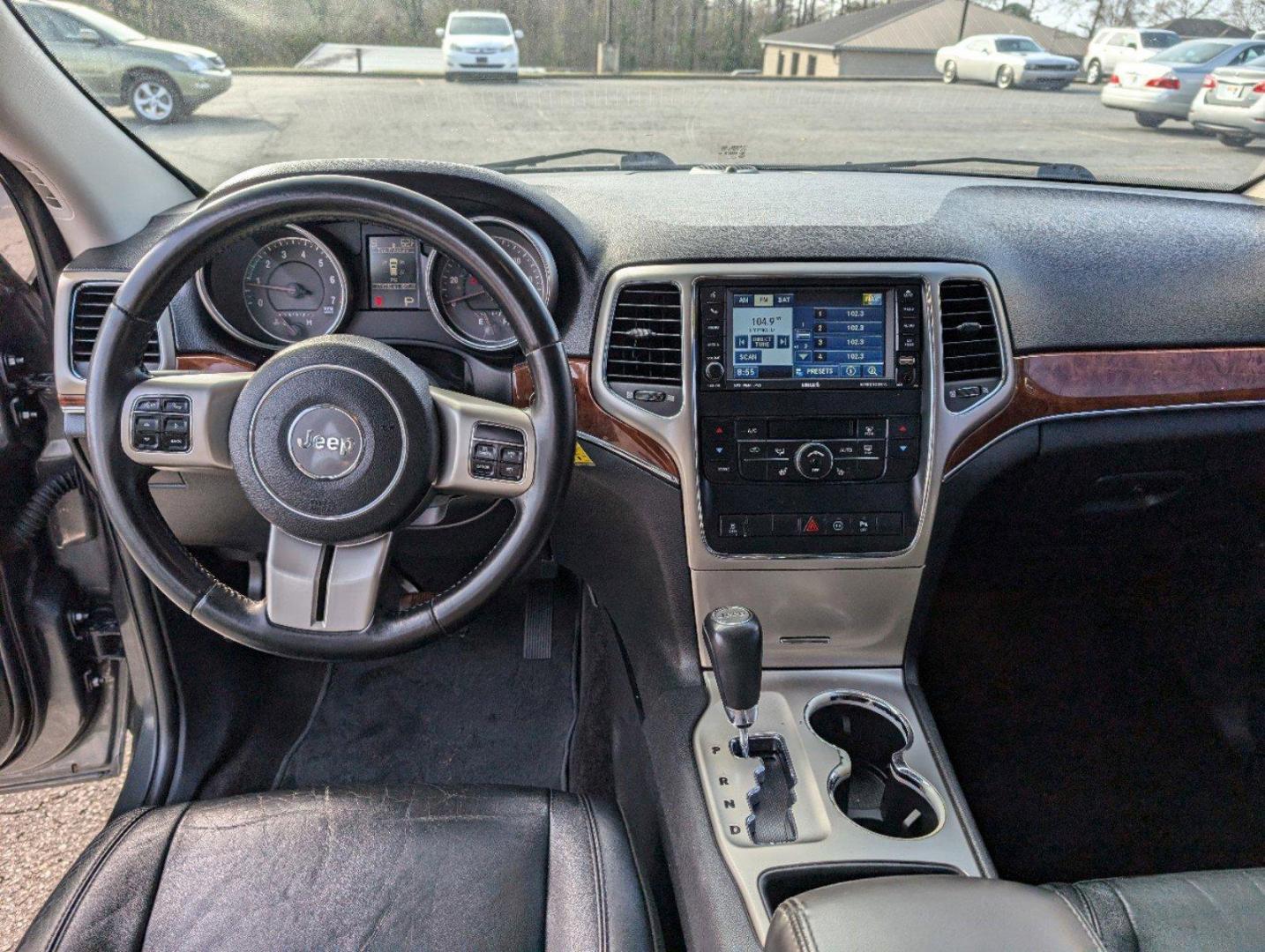 2011 /Black Interior Jeep Grand Cherokee Limited (1J4RS5GG5BC) with an Gas/Ethanol V6 3.6L/220 engine, 5-Speed Automatic transmission, located at 3959 U.S. 80 W, Phenix City, AL, 36870, (334) 297-4885, 32.469296, -85.135185 - 2011 Jeep Grand Cherokee Limited - Photo#11