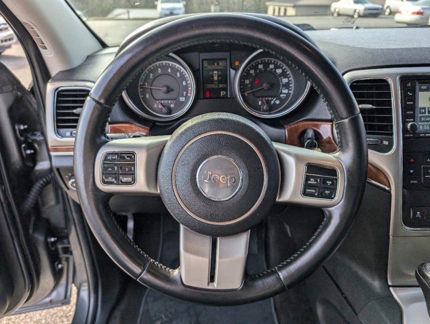 2011 /Black Interior Jeep Grand Cherokee Limited (1J4RS5GG5BC) with an Gas/Ethanol V6 3.6L/220 engine, 5-Speed Automatic transmission, located at 3959 U.S. 80 W, Phenix City, AL, 36870, (334) 297-4885, 32.469296, -85.135185 - 2011 Jeep Grand Cherokee Limited - Photo#14