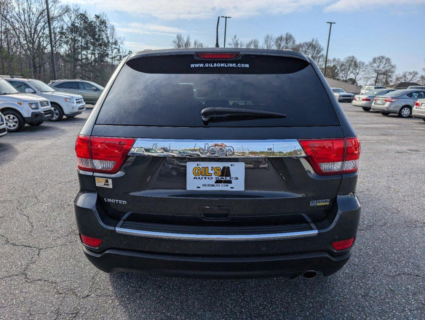 2011 /Black Interior Jeep Grand Cherokee Limited (1J4RS5GG5BC) with an Gas/Ethanol V6 3.6L/220 engine, 5-Speed Automatic transmission, located at 3959 U.S. 80 W, Phenix City, AL, 36870, (334) 297-4885, 32.469296, -85.135185 - 2011 Jeep Grand Cherokee Limited - Photo#5