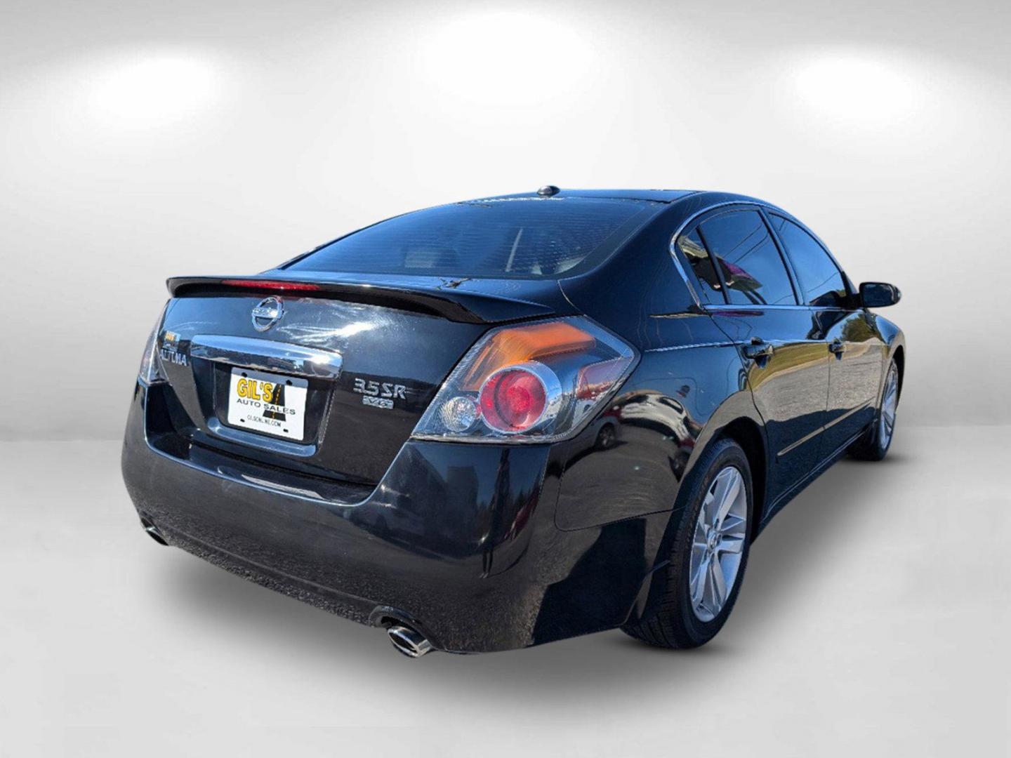 2011 /Charcoal Nissan Altima 3.5 SR (1N4BL2AP0BN) with an Gas V6 3.5L/ engine, 1-Speed Continuously Variable transmission, located at 7000 Northlake Connector, Columbus, GA, 31904, (706) 987-8085, 32.524975, -84.978134 - 2011 Nissan Altima 3.5 SR - Photo#4