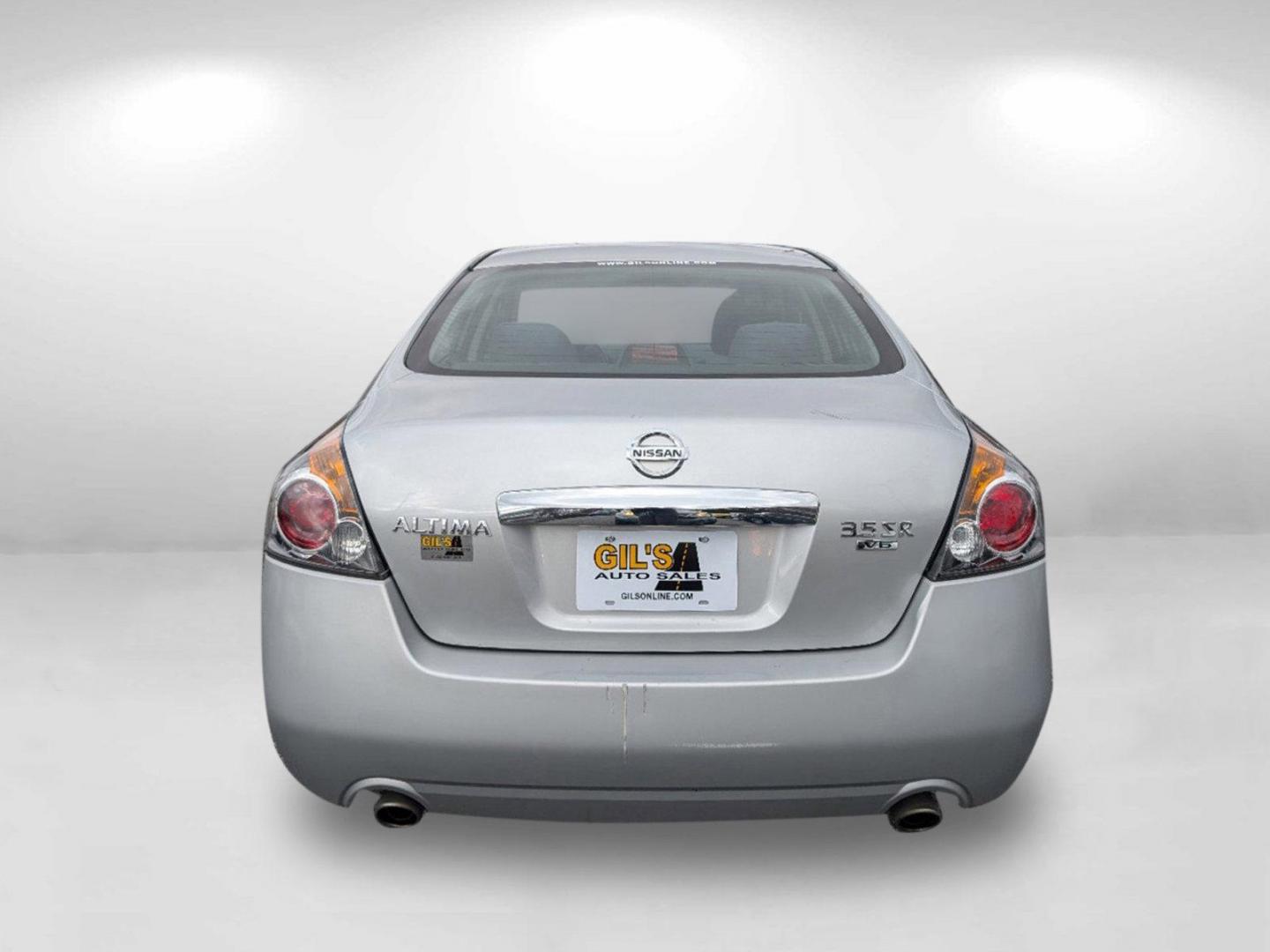 2011 /Charcoal Nissan Altima 3.5 SR (1N4BL2AP4BC) with an Gas V6 3.5L/ engine, 1-Speed Continuously Variable transmission, located at 804 22nd Ave, Phenix City, AL, 36870, (334) 297-1860, 32.484749, -85.024475 - 2011 Nissan Altima 3.5 SR - Photo#6