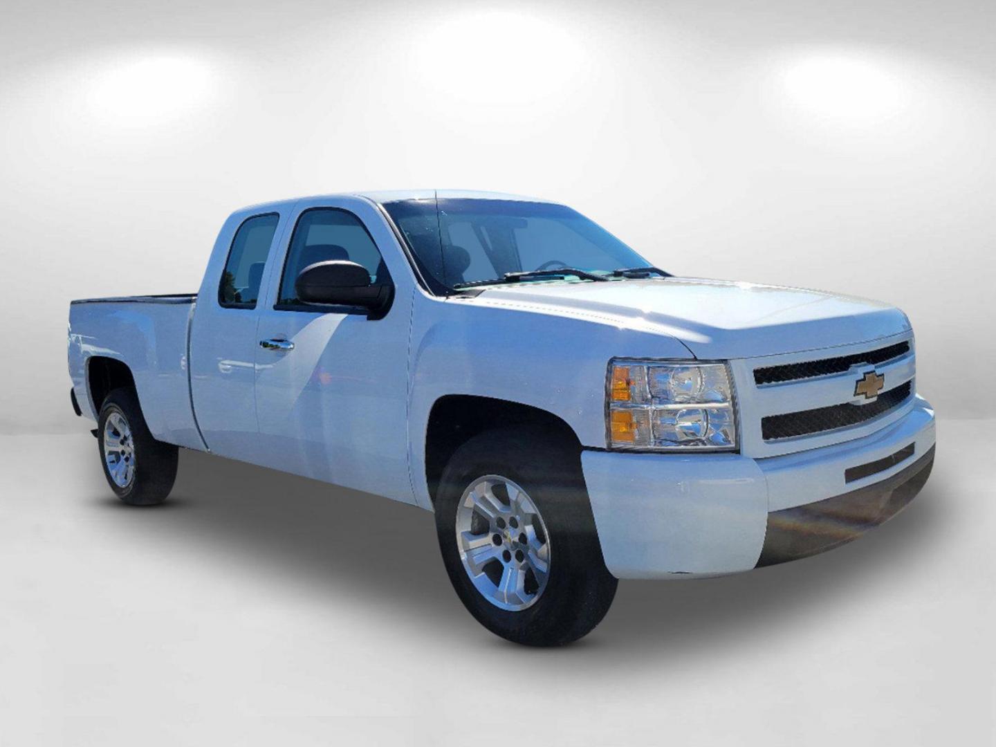 2012 Summit White /Dark Titanium Chevrolet Silverado 1500 Work Truck (1GCRCPEA6CZ) with an Gas/Ethanol V8 4.8L/293 engine, 4-Speed Automatic transmission, located at 5115 14th Ave., Columbus, GA, 31904, (706) 323-0345, 32.511494, -84.971046 - 2012 Chevrolet Silverado 1500 Work Truck - Photo#2