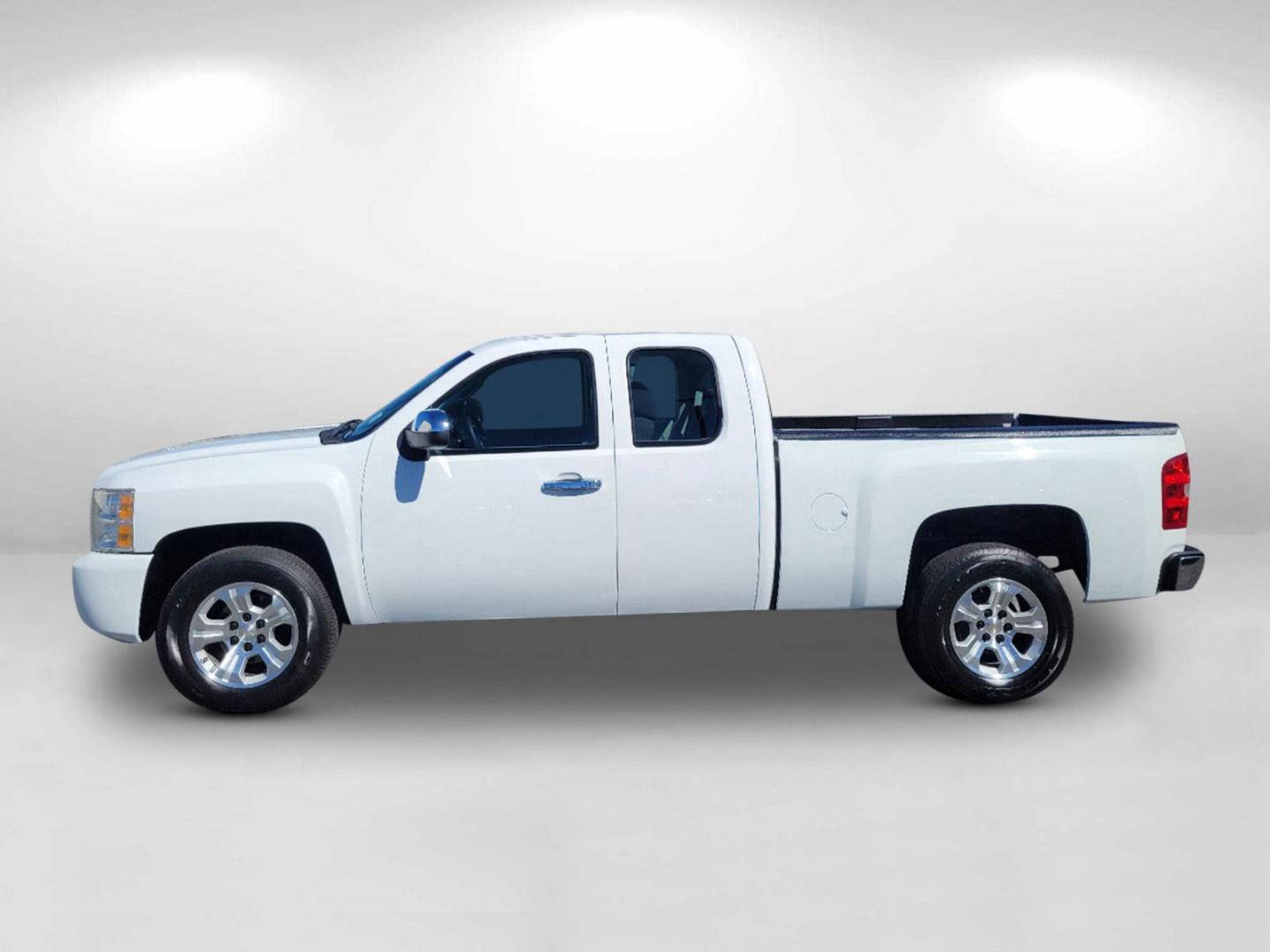 2012 Summit White /Dark Titanium Chevrolet Silverado 1500 Work Truck (1GCRCPEA6CZ) with an Gas/Ethanol V8 4.8L/293 engine, 4-Speed Automatic transmission, located at 5115 14th Ave., Columbus, GA, 31904, (706) 323-0345, 32.511494, -84.971046 - 2012 Chevrolet Silverado 1500 Work Truck - Photo#7