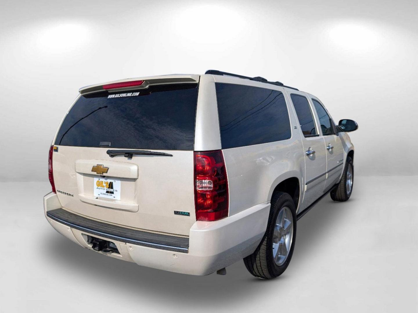 2012 /Light Cashmere/Dark Cashmere Chevrolet Suburban LTZ (1GNSCKE00CR) with an Gas/Ethanol V8 5.3L/323 engine, 6-Speed Automatic transmission, located at 3959 U.S. 80 W, Phenix City, AL, 36870, (334) 297-4885, 32.469296, -85.135185 - 2012 Chevrolet Suburban LTZ - Photo#4