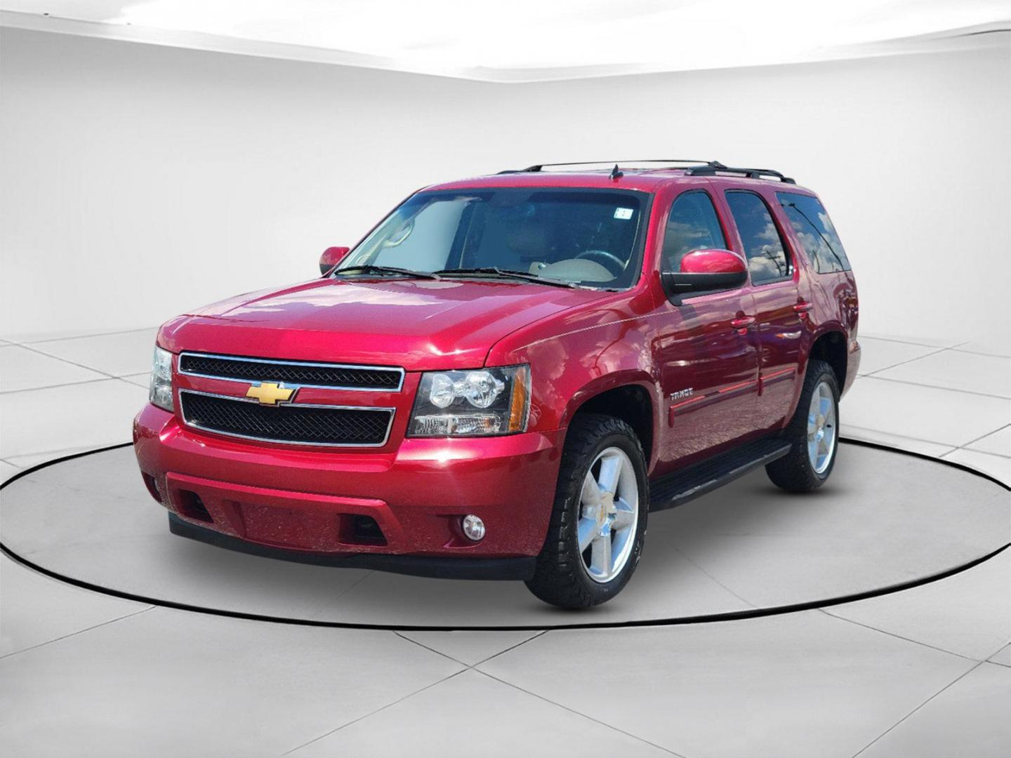 2012 Crystal Red Tintcoat /Light Cashmere/Dark Cashmere Chevrolet Tahoe LT (1GNSKBE05CR) with an Gas/Ethanol V8 5.3L/323 engine, 6-Speed Automatic w/OD transmission, located at 5115 14th Ave., Columbus, GA, 31904, (706) 323-0345, 32.511494, -84.971046 - 2012 Chevrolet Tahoe LT - Photo#3