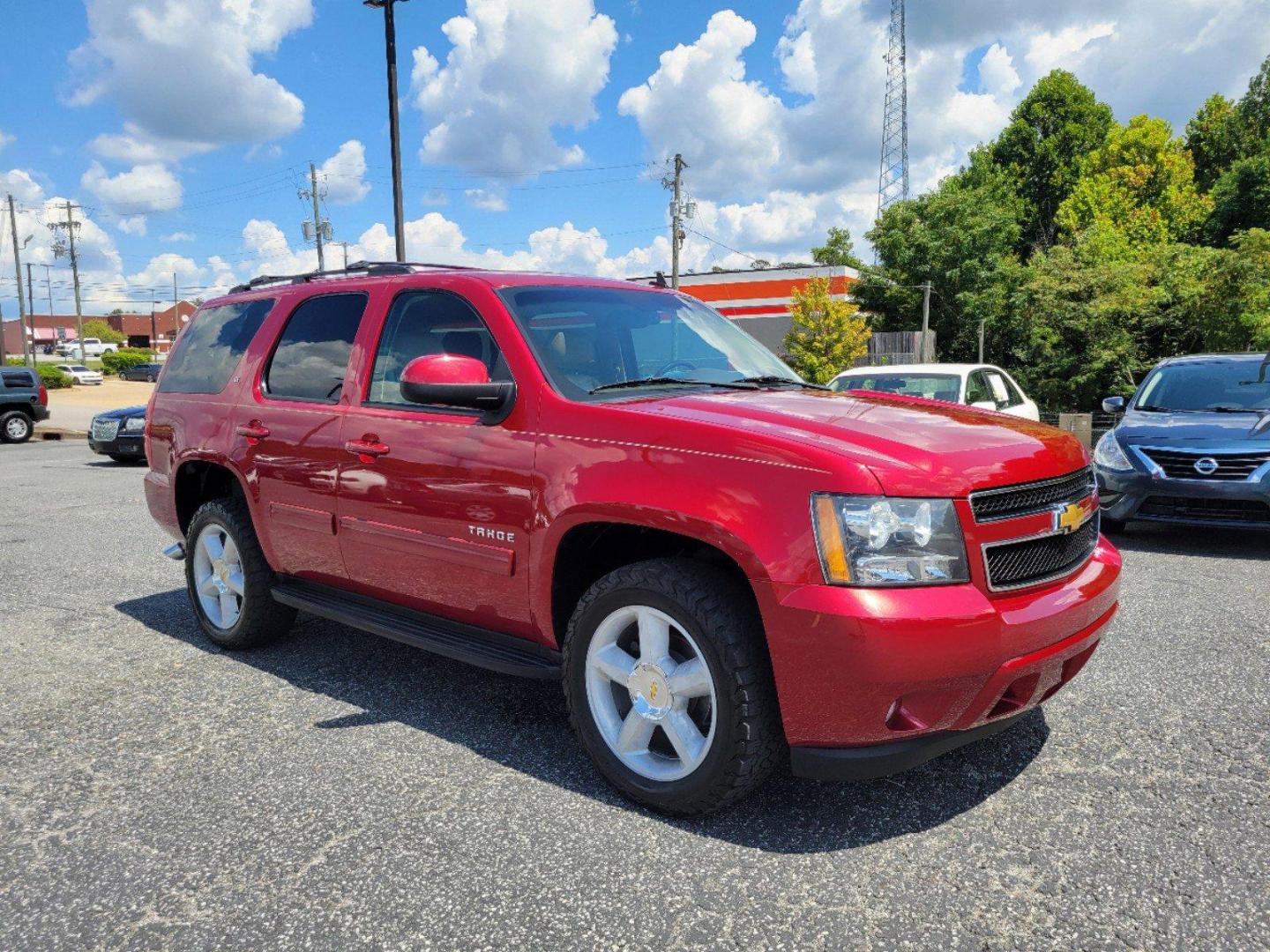 2012 Crystal Red Tintcoat /Light Cashmere/Dark Cashmere Chevrolet Tahoe LT (1GNSKBE05CR) with an Gas/Ethanol V8 5.3L/323 engine, 6-Speed Automatic w/OD transmission, located at 5115 14th Ave., Columbus, GA, 31904, (706) 323-0345, 32.511494, -84.971046 - 2012 Chevrolet Tahoe LT - Photo#3