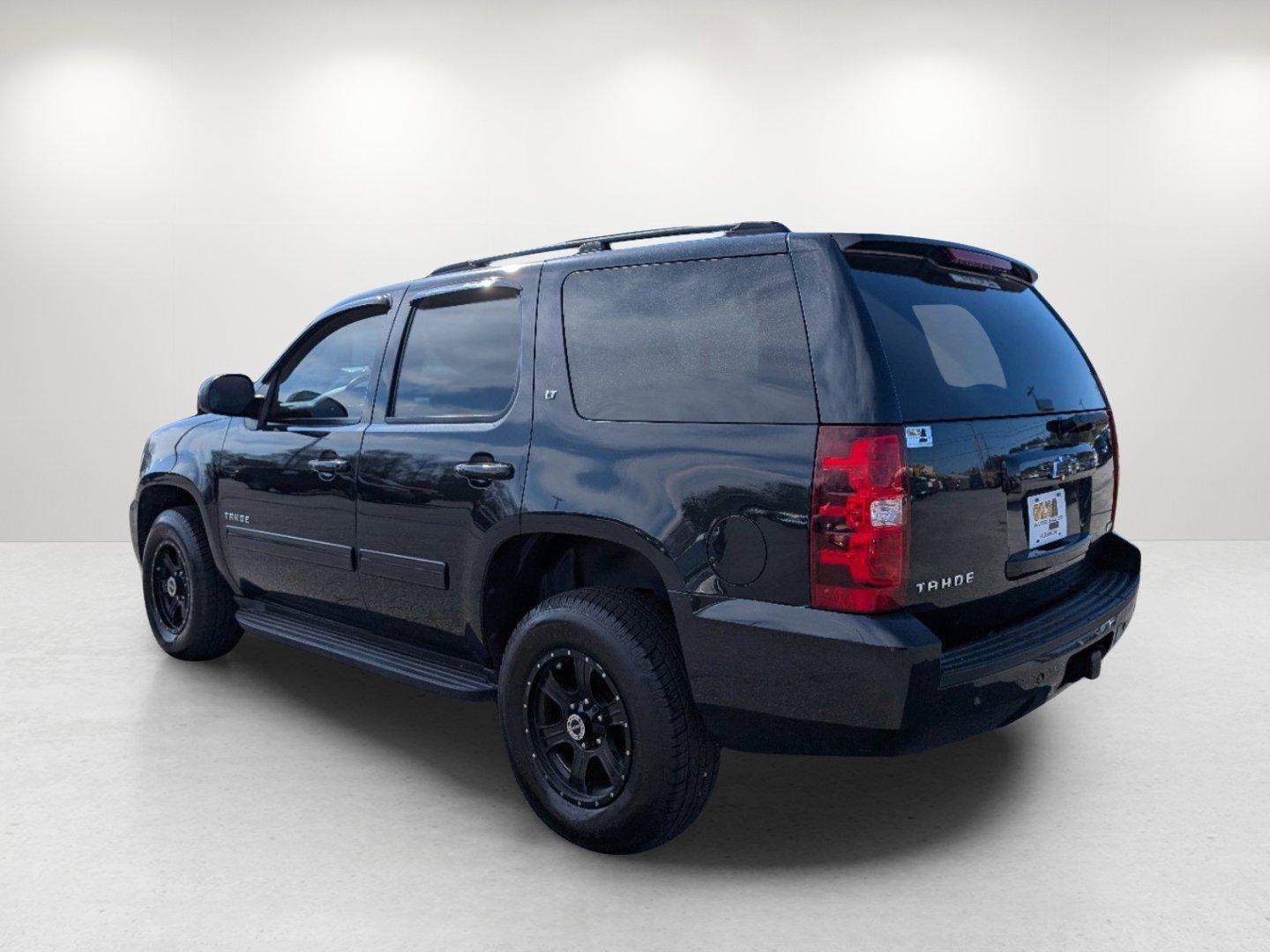 2012 /Ebony Chevrolet Tahoe LT (1GNSKBE02CR) with an Gas/Ethanol V8 5.3L/323 engine, 6-Speed Automatic w/OD transmission, located at 3959 U.S. 80 W, Phenix City, AL, 36870, (334) 297-4885, 32.469296, -85.135185 - 2012 Chevrolet Tahoe LT - Photo#7