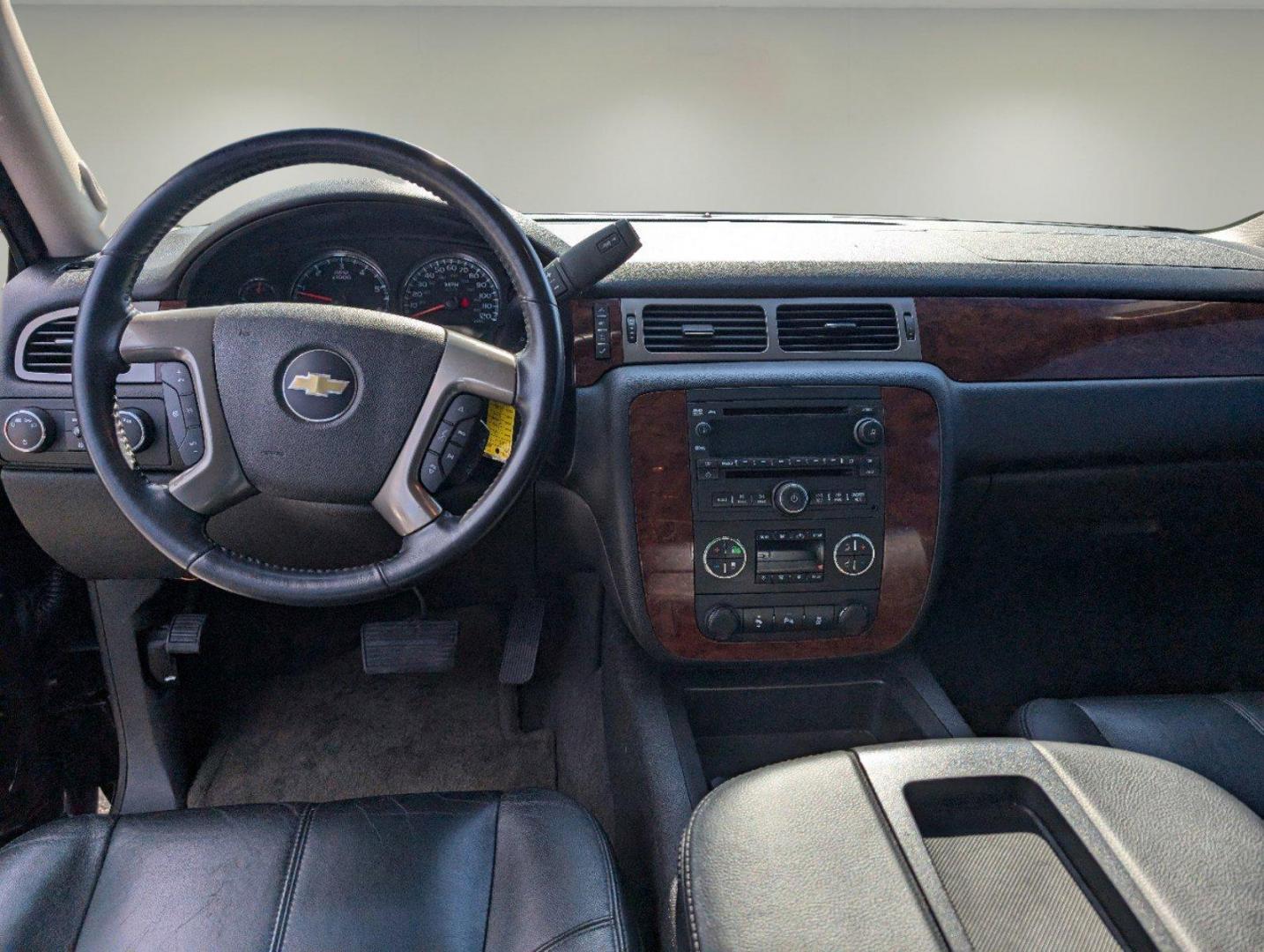 2012 /Ebony Chevrolet Tahoe LT (1GNSKBE02CR) with an Gas/Ethanol V8 5.3L/323 engine, 6-Speed Automatic w/OD transmission, located at 3959 U.S. 80 W, Phenix City, AL, 36870, (334) 297-4885, 32.469296, -85.135185 - 2012 Chevrolet Tahoe LT - Photo#12