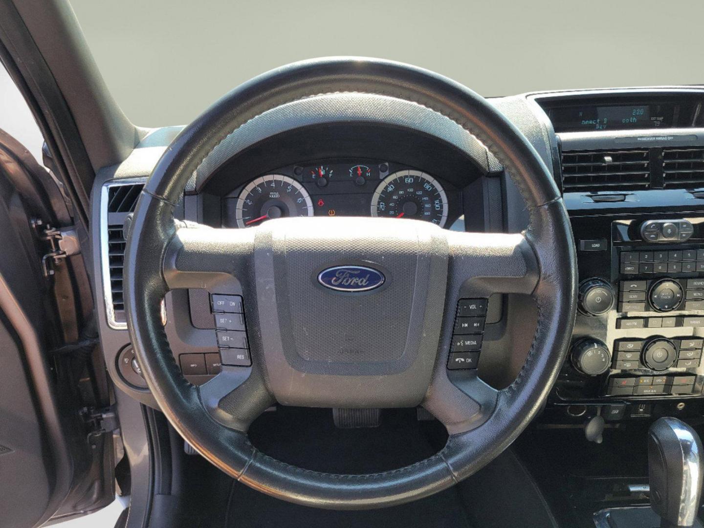 2012 Gray Ford Escape XLT (1FMCU0DGXCK) with an Gas/Ethanol V6 3.0L/181 engine, 6-Speed Automatic transmission, located at 1430 Gateway Drive, Opelika, AL, 36801, (334) 239-0944, 32.637871, -85.409790 - 2012 Ford Escape XLT - Photo#12