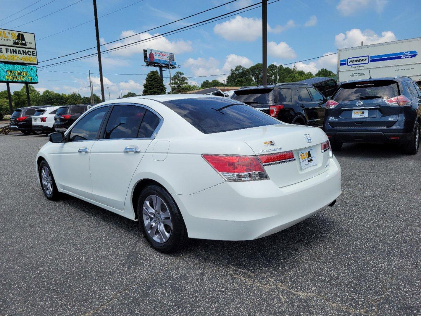 2012 White Honda Accord Sdn SE (1HGCP2F66CA) with an Gas I4 2.4L/144 engine, 5-Speed Automatic transmission, located at 7000 Northlake Connector, Columbus, GA, 31904, (706) 987-8085, 32.524975, -84.978134 - 2012 Honda Accord Sdn SE - Photo#7