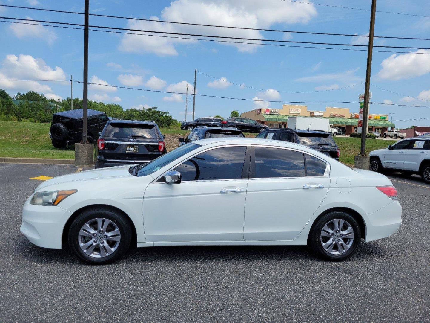 2012 White Honda Accord Sdn SE (1HGCP2F66CA) with an Gas I4 2.4L/144 engine, 5-Speed Automatic transmission, located at 7000 Northlake Connector, Columbus, GA, 31904, (706) 987-8085, 32.524975, -84.978134 - 2012 Honda Accord Sdn SE - Photo#8