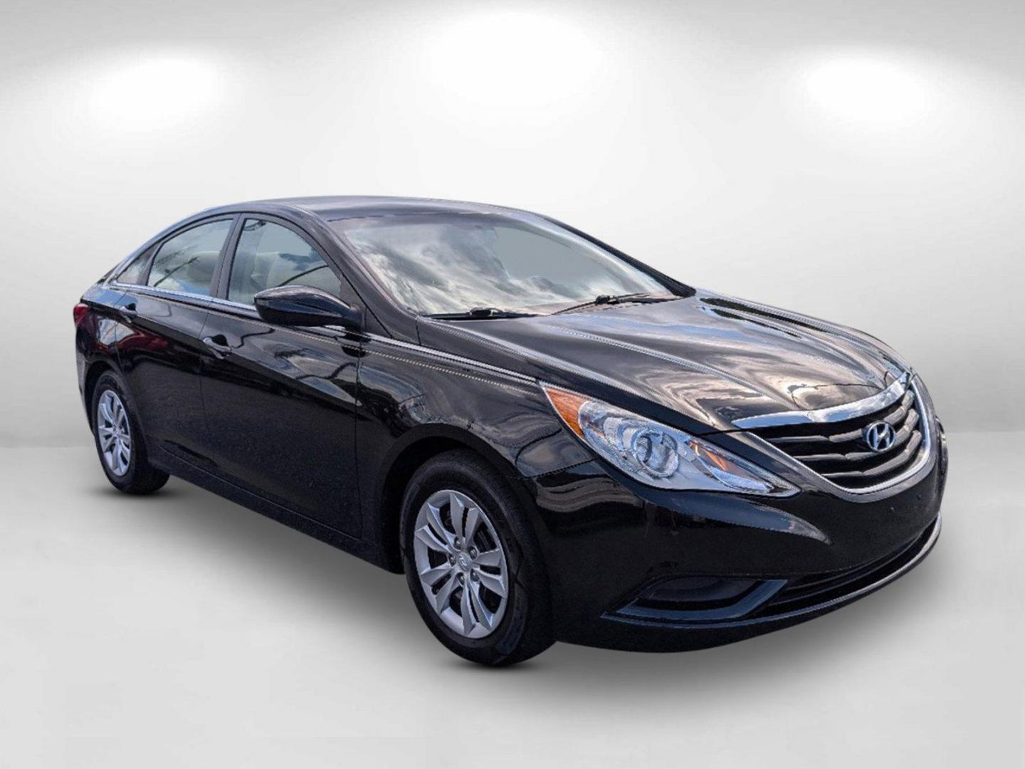 2012 /Camel Hyundai Sonata GLS (5NPEB4AC1CH) with an Gas I4 2.4L/144 engine, 6-Speed Automatic w/manual shift transmission, located at 521 Old Farm Lane Rd, Prattville, AL, 36066, (334) 325-1505, 32.482460, -86.416367 - 2012 Hyundai Sonata GLS - Photo#2