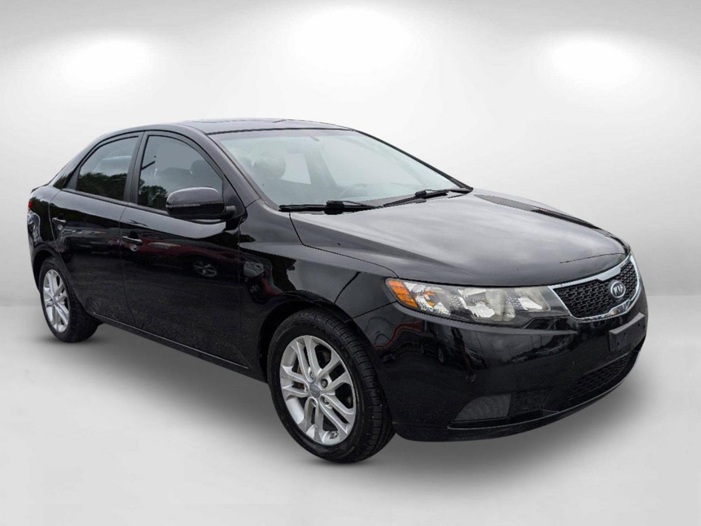 2012 /Stone Kia Forte EX (KNAFU4A25C5) with an Gas I4 2.0L/122 engine, 6-Speed Automatic transmission, located at 7000 Northlake Connector, Columbus, GA, 31904, (706) 987-8085, 32.524975, -84.978134 - 2012 Kia Forte EX - Photo#2