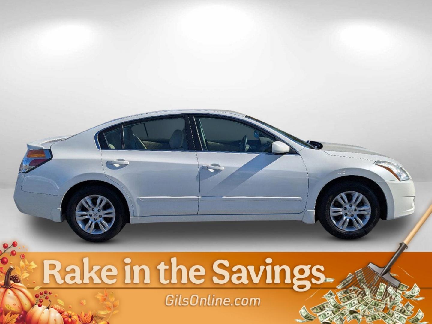 2012 /Blonde Nissan Altima 2.5 S (1N4AL2AP1CN) with an Gas I4 2.5L/ engine, 1-Speed Continuously Variable Ratio transmission, located at 804 22nd Ave, Phenix City, AL, 36870, (334) 297-1860, 32.484749, -85.024475 - 2012 Nissan Altima 2.5 S - Photo#6