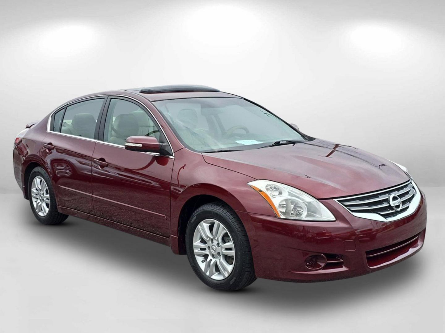 2012 /Blonde Nissan Altima 2.5 SL (1N4AL2AP9CC) with an Gas I4 2.5L/ engine, 1-Speed Continuously Variable Ratio transmission, located at 804 22nd Ave, Phenix City, AL, 36870, (334) 297-1860, 32.484749, -85.024475 - 2012 Nissan Altima 2.5 SL - Photo#2