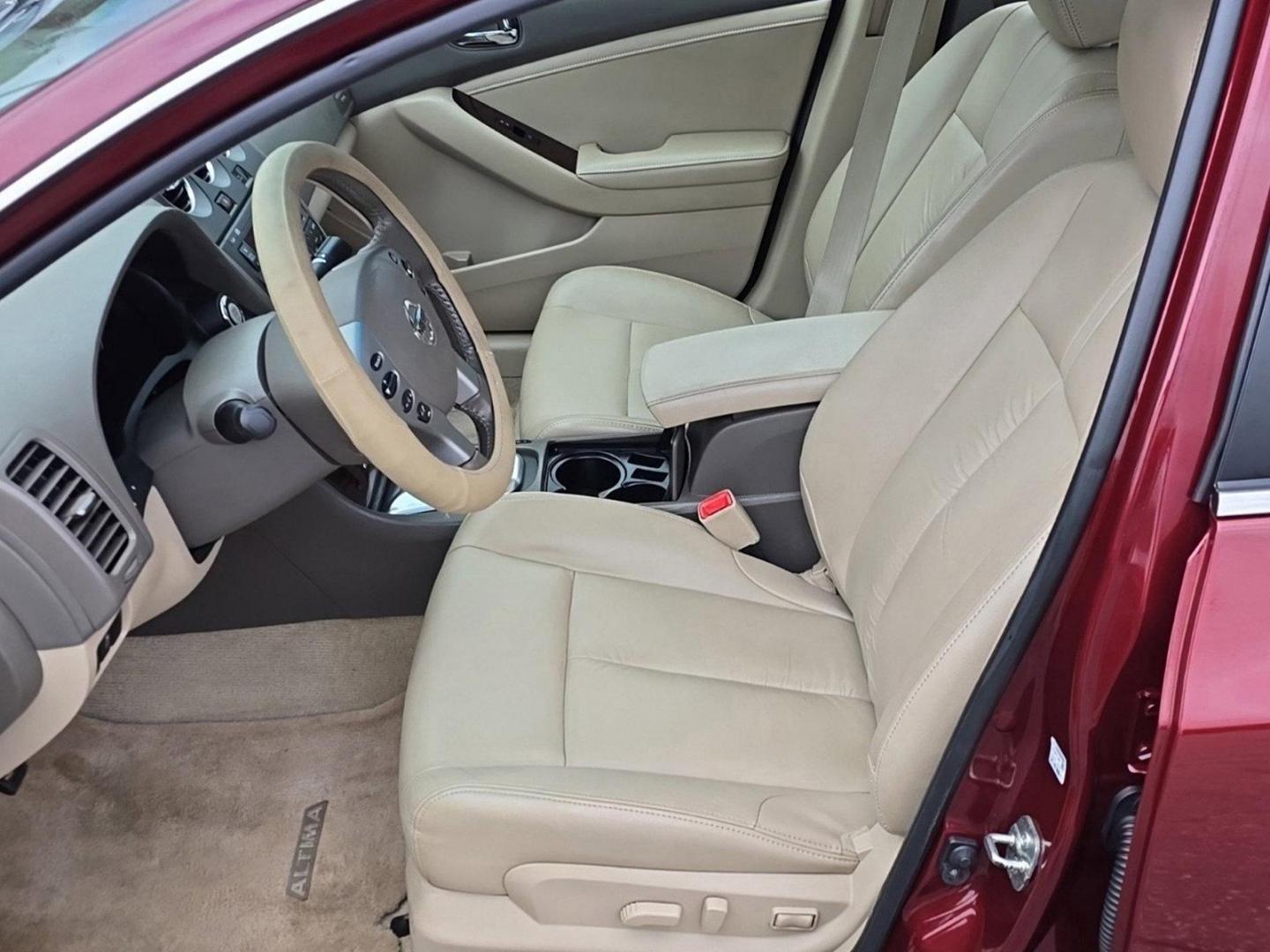 2012 /Blonde Nissan Altima 2.5 SL (1N4AL2AP9CC) with an Gas I4 2.5L/ engine, 1-Speed Continuously Variable Ratio transmission, located at 804 22nd Ave, Phenix City, AL, 36870, (334) 297-1860, 32.484749, -85.024475 - 2012 Nissan Altima 2.5 SL - Photo#9