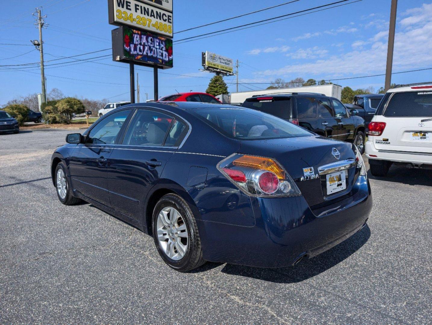 2012 /Charcoal Nissan Altima 2.5 S (1N4AL2AP5CN) with an Gas I4 2.5L/ engine, 1-Speed Continuously Variable Ratio transmission, located at 3959 U.S. 80 W, Phenix City, AL, 36870, (334) 297-4885, 32.469296, -85.135185 - 2012 Nissan Altima 2.5 S - Photo#6