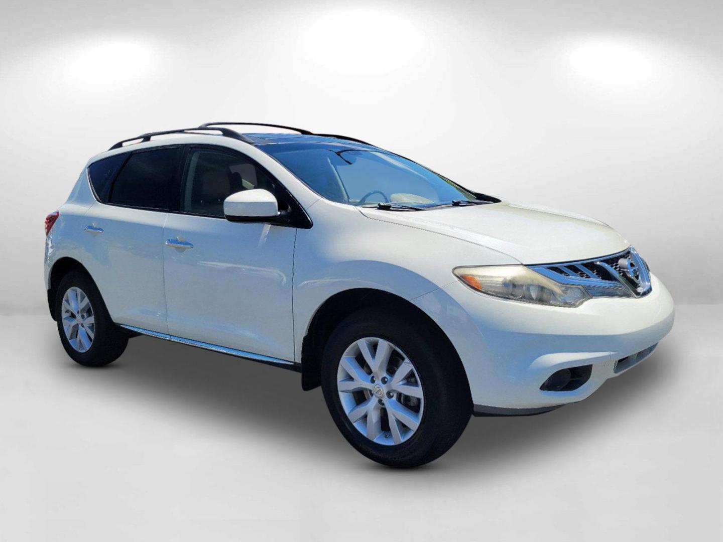 2012 Glacier Pearl /Beige Nissan Murano SL (JN8AZ1MU8CW) with an Gas V6 3.5L/ engine, 1-Speed Continuously Variable Ratio transmission, located at 5115 14th Ave., Columbus, GA, 31904, (706) 323-0345, 32.511494, -84.971046 - 2012 Nissan Murano SL - Photo#2