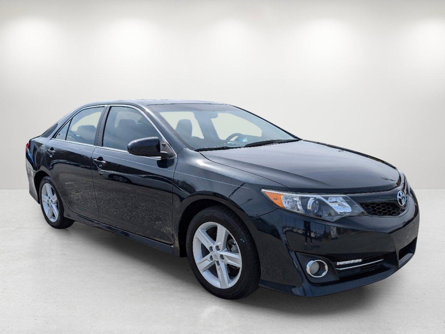 2012 Toyota Camry SE (4T1BF1FK6CU) with an Gas I4 2.5L/152 engine, 6-Speed Automatic w/Manual Shift transmission, located at 3959 U.S. 80 W, Phenix City, AL, 36870, (334) 297-4885, 32.469296, -85.135185 - 2012 Toyota Camry SE - Photo#2