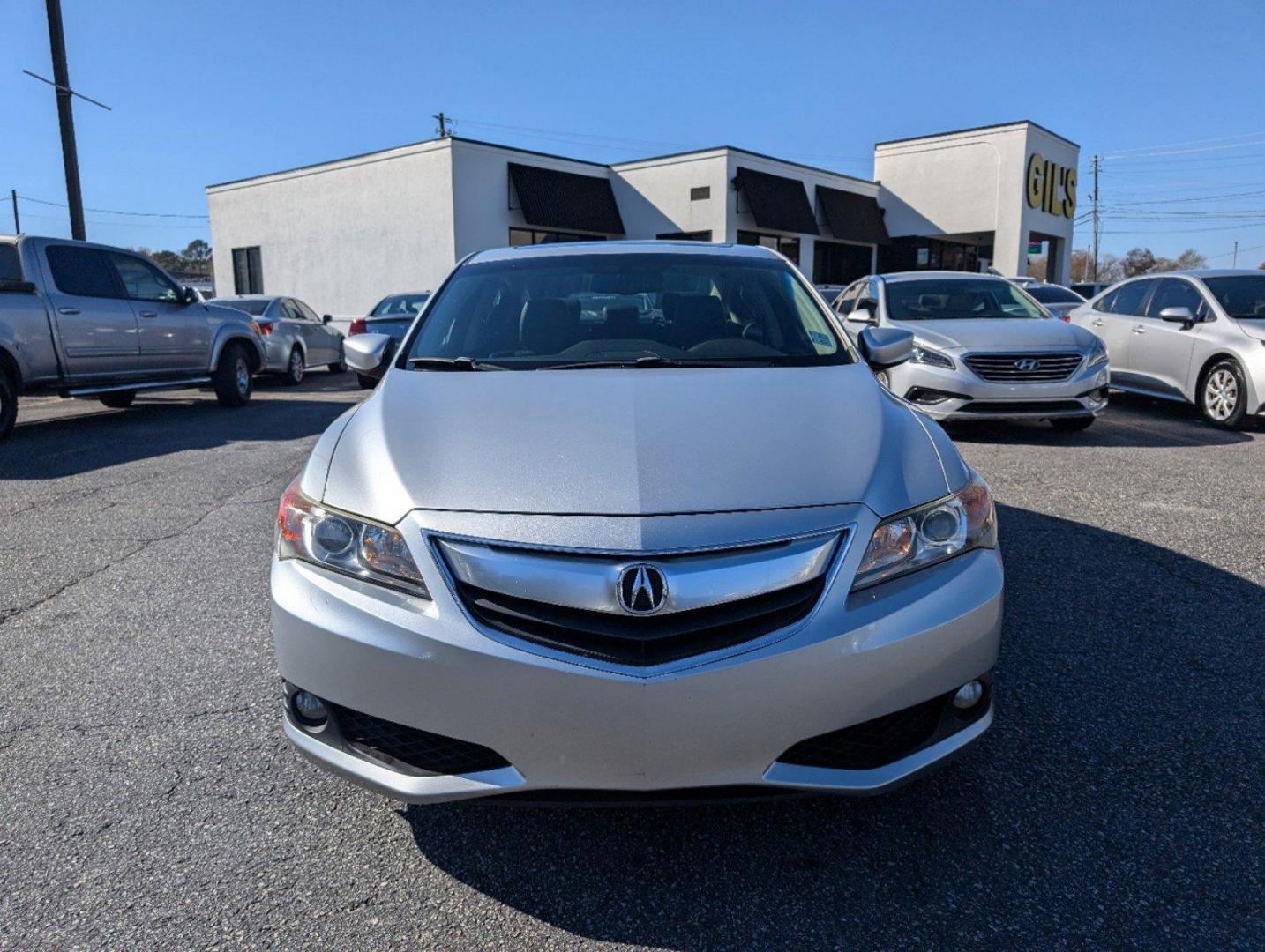 2013 Acura ILX Tech Pkg (19VDE1F74DE) with an Gas I4 2.0L/122 engine, 5-Speed Automatic w/Manual Shift transmission, located at 3959 U.S. 80 W, Phenix City, AL, 36870, (334) 297-4885, 32.469296, -85.135185 - 2013 Acura ILX Tech Pkg - Photo#1