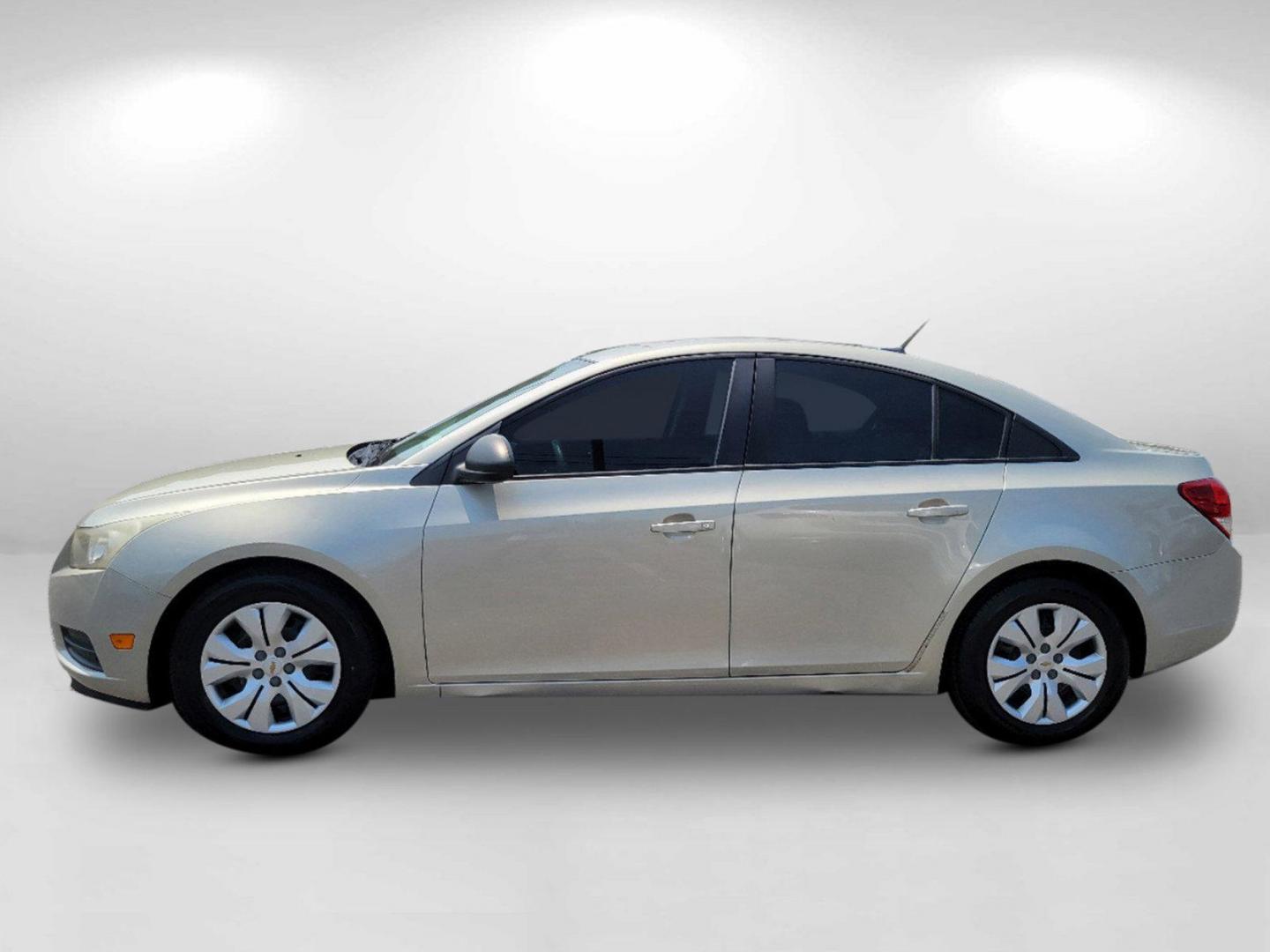 2013 Champagne Silver Metallic /Jet Black/Medium Titanium Chevrolet Cruze LS (1G1PA5SH9D7) with an Gas I4 1.8L/110 engine, 6-Speed Automatic transmission, located at 3959 U.S. 80 W, Phenix City, AL, 36870, (334) 297-4885, 32.469296, -85.135185 - 2013 Chevrolet Cruze LS - Photo#7