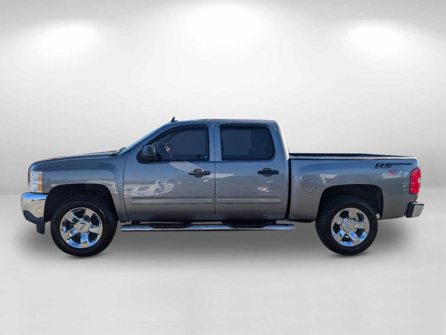 2013 /Dark Titanium Chevrolet Silverado 1500 LS (3GCPCREA7DG) with an Gas/Ethanol V8 4.8L/293 engine, 4-Speed Automatic transmission, located at 1430 Gateway Drive, Opelika, AL, 36801, (334) 239-0944, 32.637871, -85.409790 - 2013 Chevrolet Silverado 1500 LS - Photo#7