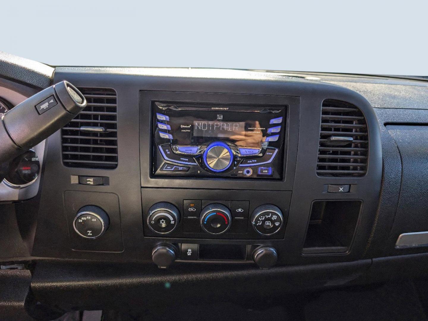 2013 /Ebony Chevrolet Silverado 1500 LT (1GCRKSEA3DZ) with an Gas/Ethanol V8 4.8L/293 engine, 4-Speed Automatic transmission, located at 3959 U.S. 80 W, Phenix City, AL, 36870, (334) 297-4885, 32.469296, -85.135185 - 2013 Chevrolet Silverado 1500 LT - Photo#14