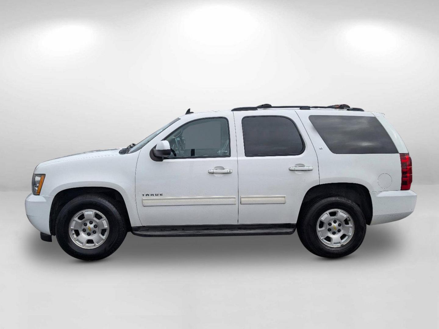 2013 /Ebony Chevrolet Tahoe LT (1GNSCBE00DR) with an Gas/Ethanol V8 5.3L/323 engine, 6-Speed Automatic transmission, located at 1430 Gateway Drive, Opelika, AL, 36801, (334) 239-0944, 32.637871, -85.409790 - 2013 Chevrolet Tahoe LT - Photo#7