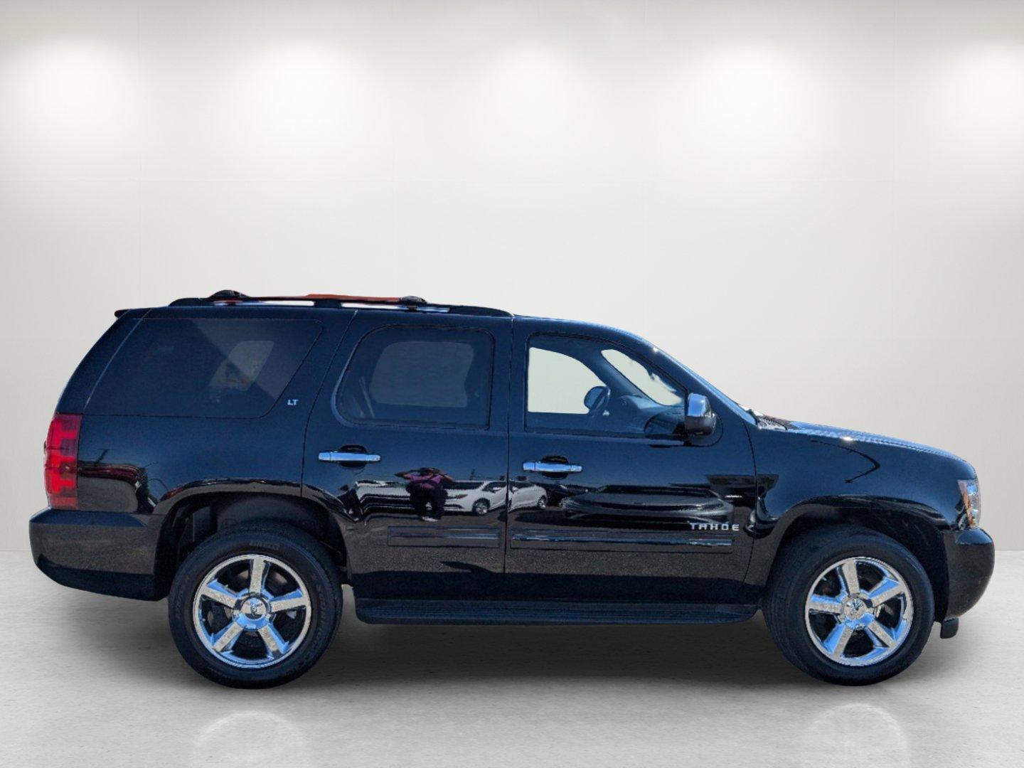 2013 /Ebony Chevrolet Tahoe LT (1GNSCBE0XDR) with an Gas/Ethanol V8 5.3L/323 engine, 6-Speed Automatic transmission, located at 3959 U.S. 80 W, Phenix City, AL, 36870, (334) 297-4885, 32.469296, -85.135185 - 2013 Chevrolet Tahoe LT - Photo#3