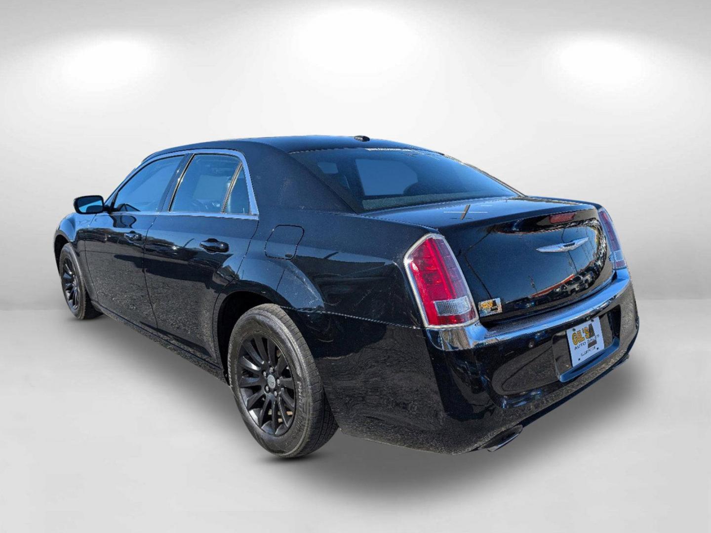 2013 /Black Chrysler 300 (2C3CCAAG8DH) with an Gas/Ethanol V6 3.6L/220 engine, 8-Speed Automatic transmission, located at 804 22nd Ave, Phenix City, AL, 36870, (334) 297-1860, 32.484749, -85.024475 - 2013 Chrysler 300 - Photo#6