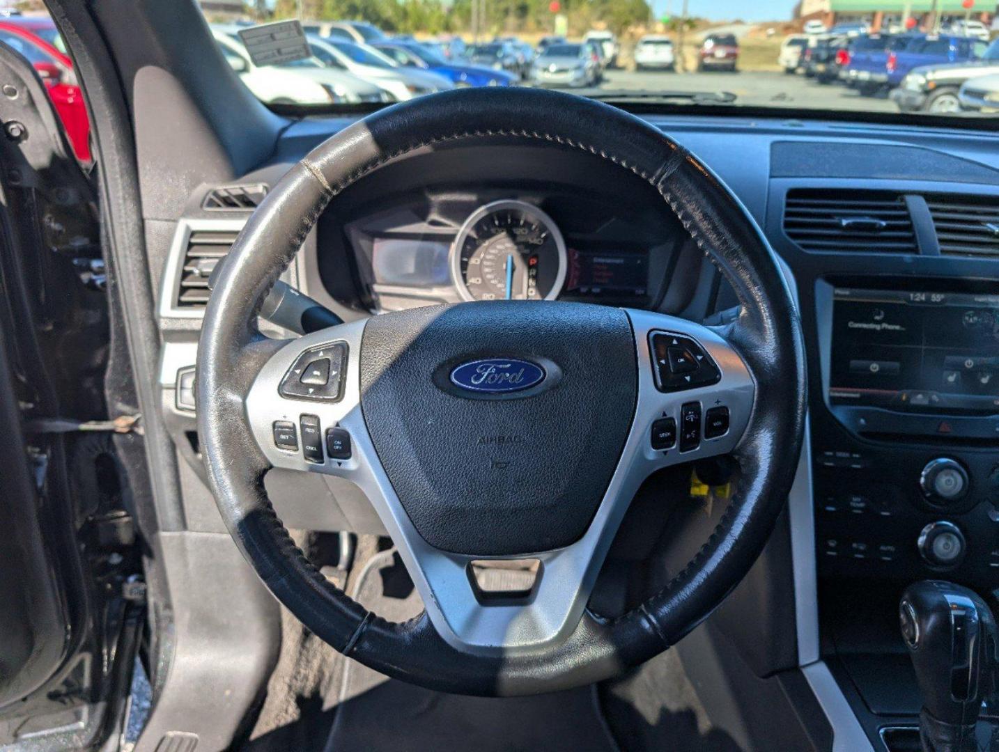 2013 Ford Explorer XLT (1FM5K8D8XDG) with an Gas V6 3.5L/213 engine, 6-Speed Automatic w/manual shift transmission, located at 3959 U.S. 80 W, Phenix City, AL, 36870, (334) 297-4885, 32.469296, -85.135185 - 2013 Ford Explorer XLT - Photo#14