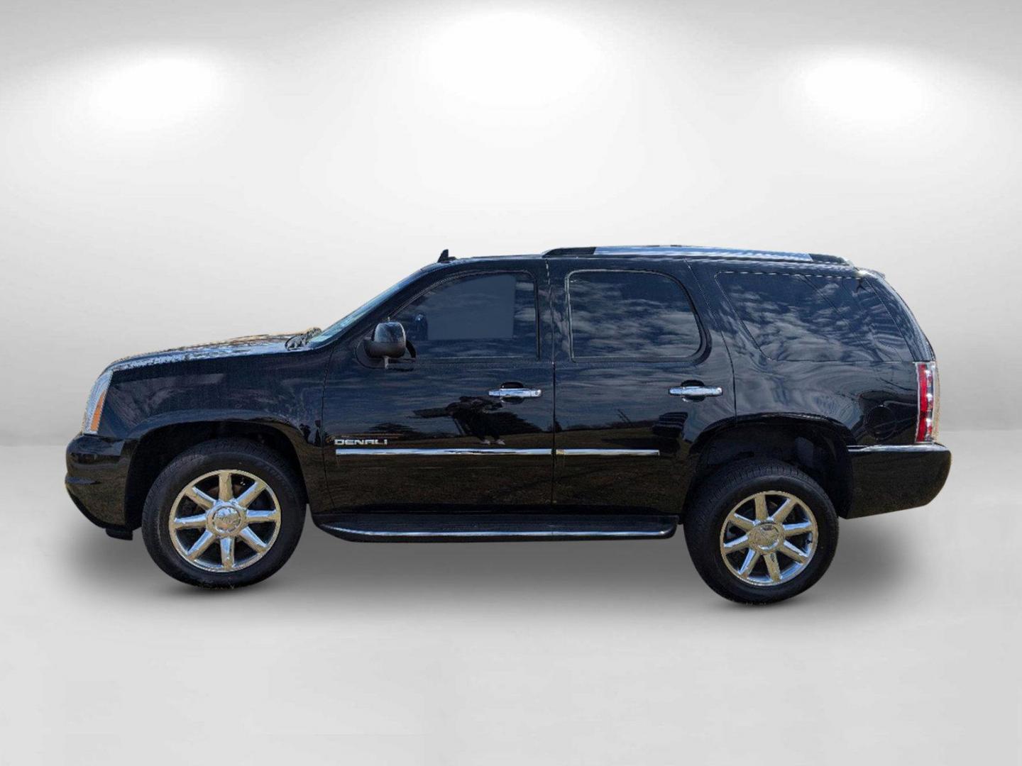 2013 /Cocoa/Light Cashmere GMC Yukon Denali (1GKS1EEF8DR) with an Gas/Ethanol V8 6.2L/378 engine, 6-Speed Automatic transmission, located at 3959 U.S. 80 W, Phenix City, AL, 36870, (334) 297-4885, 32.469296, -85.135185 - 2013 GMC Yukon Denali - Photo#10