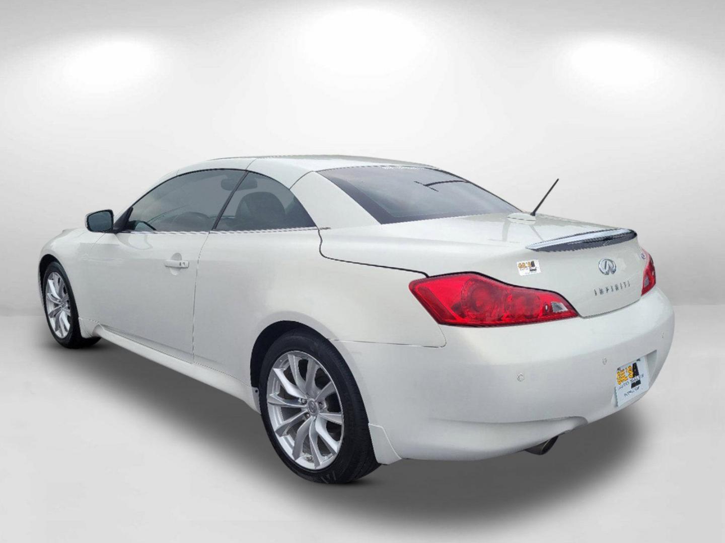 2013 Moonlight White /Wheat INFINITI G37 Convertible Base (JN1CV6FE7DM) with an Gas V6 3.7L/226 engine, 7-Speed Automatic w/OD transmission, located at 1430 Gateway Drive, Opelika, AL, 36801, (334) 239-0944, 32.637871, -85.409790 - 2013 INFINITI G37 Convertible Base - Photo#6