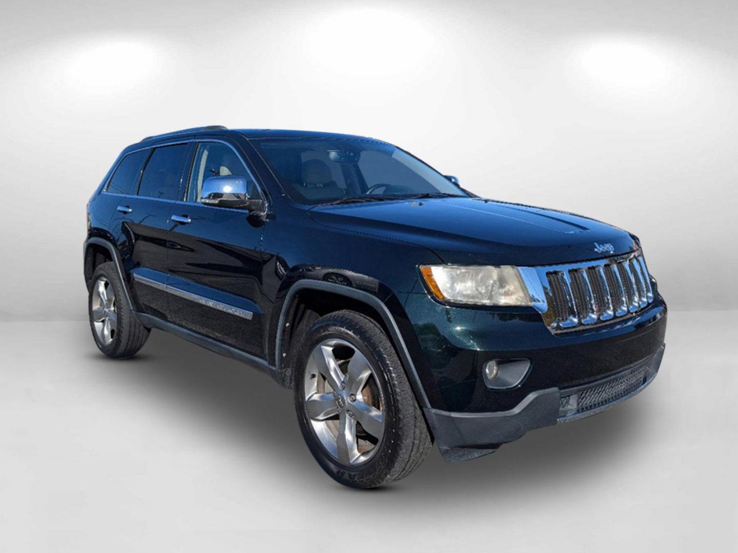 2013 /Black/Light Frost Beige Jeep Grand Cherokee Limited (1C4RJEBG8DC) with an Gas/Ethanol V6 3.6L/220 engine, 5-Speed Automatic transmission, located at 7000 Northlake Connector, Columbus, GA, 31904, (706) 987-8085, 32.524975, -84.978134 - 2013 Jeep Grand Cherokee Limited - Photo#3