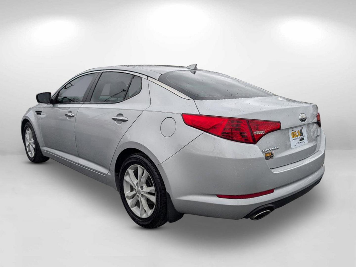 2013 /Gray Kia Optima EX (5XXGN4A71DG) with an Gas I4 2.4L/144 engine, 6-Speed Automatic w/manual shift transmission, located at 3959 U.S. 80 W, Phenix City, AL, 36870, (334) 297-4885, 32.469296, -85.135185 - 2013 Kia Optima EX - Photo#9